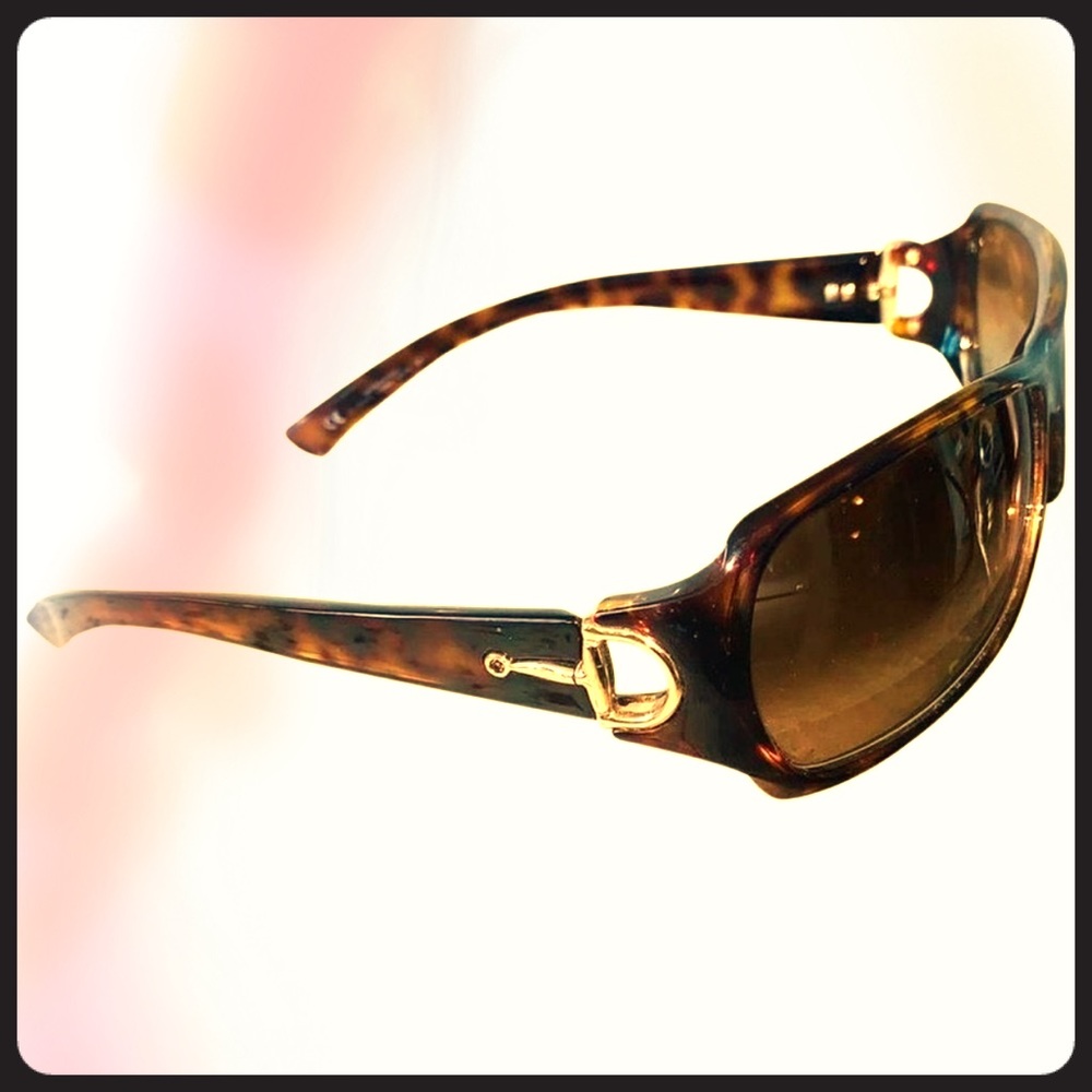 SOLD! ❤️Gucci GG Sunglasses!!